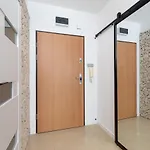Sierpinskiego 1a - With Balcony & Desk - Remote Work By Renters شقة وارسو