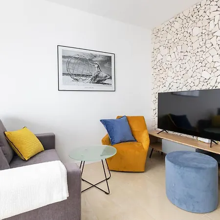 Apartment Sierpinskiego 1a - With Balcony & Desk - Remote Work By Renters Warsaw