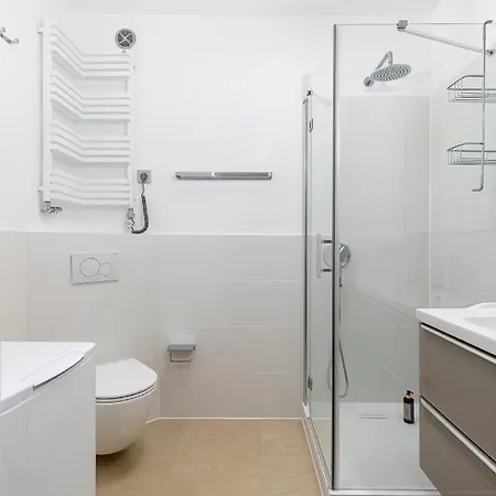 Apartment Sierpinskiego 1a - With Balcony & Desk - Remote Work By Renters Warsaw