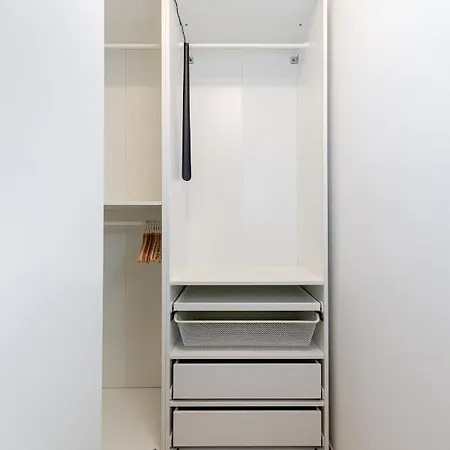 Sierpinskiego 1a - With Balcony & Desk - Remote Work By Renters Lägenhet